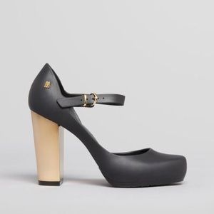 Melissa Kristen Mary Jane